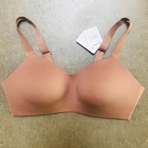 NWT Lululemon Hold Tru Bra 36C